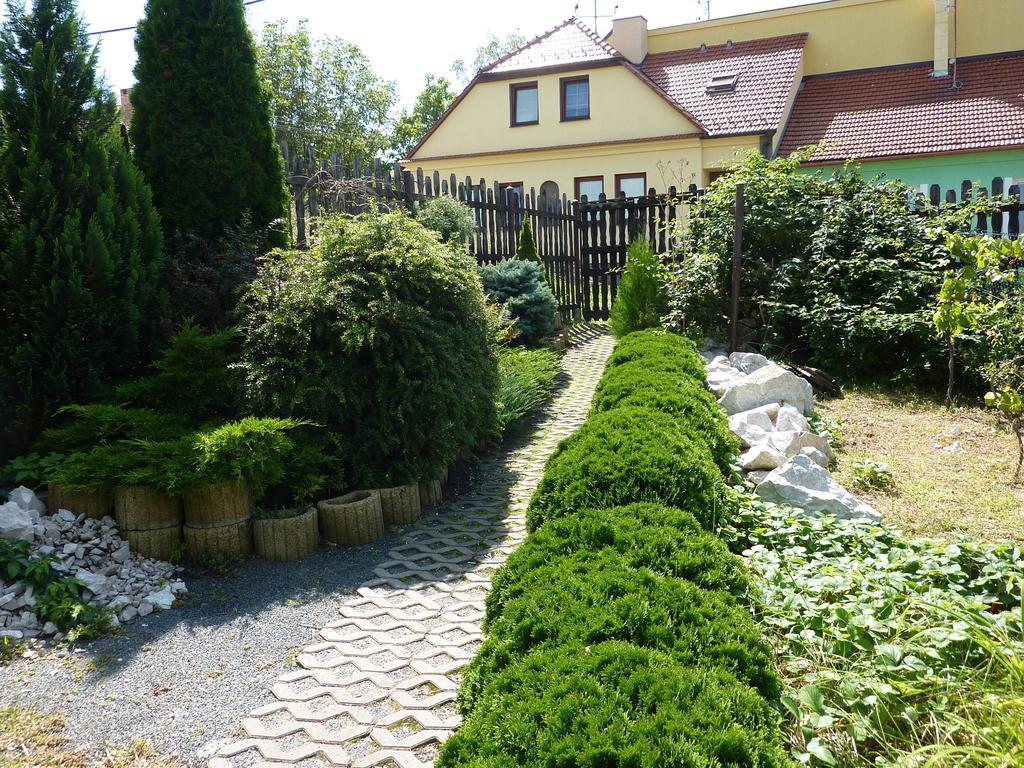 Penzion Cech Valtice Bagian luar foto